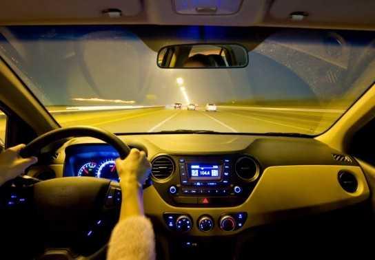 Kinh nghiệm lái xe đường dài ban đêm