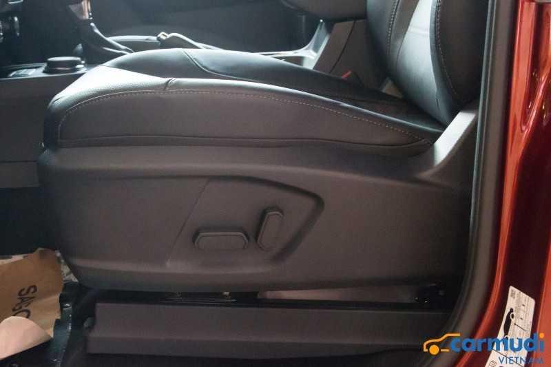 ghế lái xe Ford Everest 2018