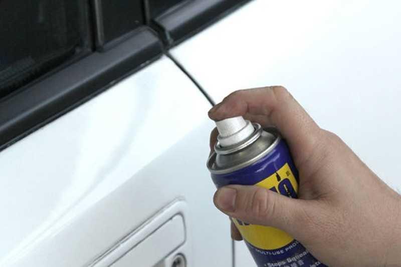 Sử dụng hoá chất rửa xe chuyên dụng