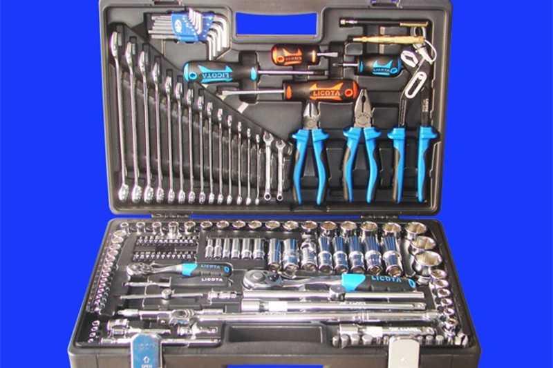 Sử dụng bộ “đồ nghề” trong xe