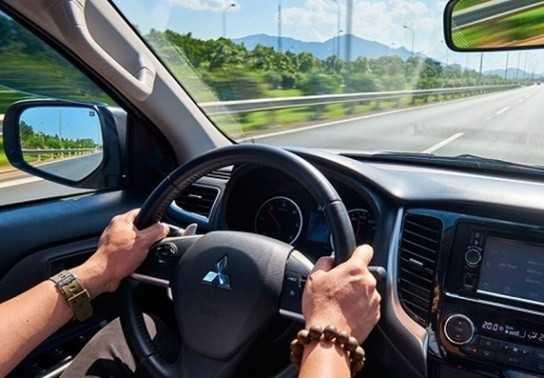 10 lỗi tài xế Việt thường mắc phải khi lái xe