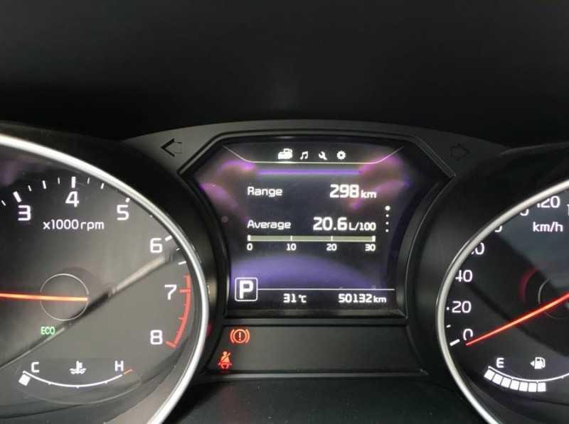 xe ô tô Kia Sedona AT 2014 | Carmudi.vn