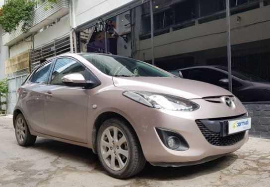Mazda2 S 2014 màu độc đang rao bán với giá chỉ 385 triệu đồng