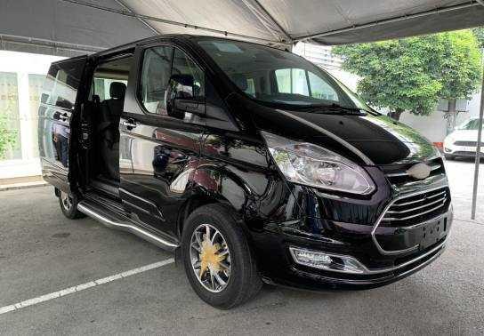 Ford Tourneo chuẩn bị ra mắt, cạnh tranh cùng Kia Sedona và Peugeot Traveller