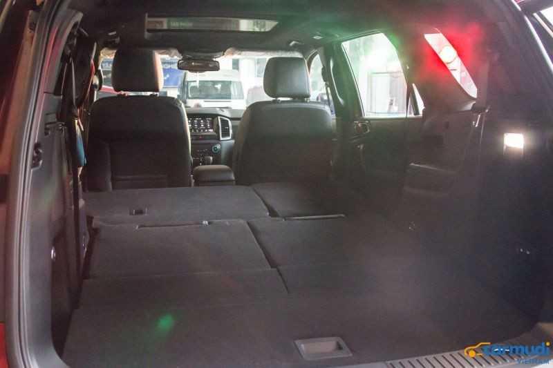 Hàng ghế thứ hai