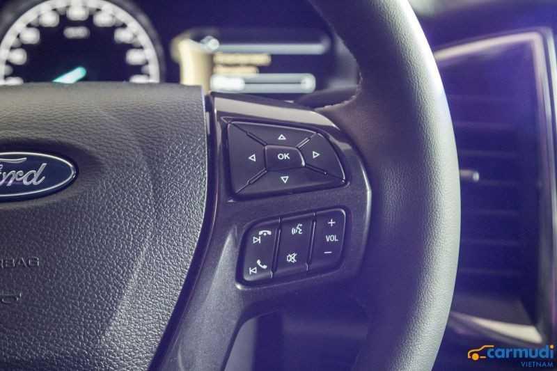 Vô lăng xe Ford Everest 2022