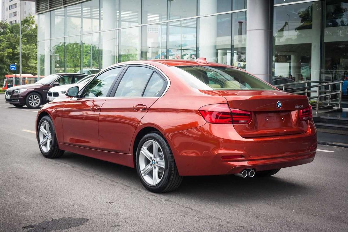 BMW 310i (F30)