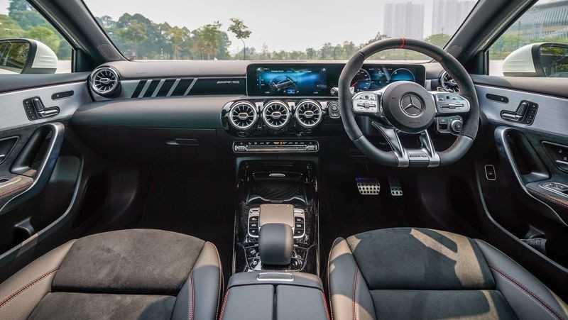 cận cảnh Mercedes-AMG A35 4Matic