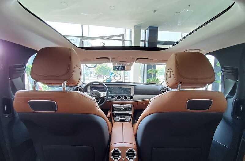 Nội thất Mercedes E 300 AMG 2019