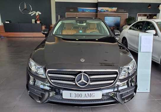 Điểm khác biệt giữa ảnh thực tế Mercedes E300 AMG và E350 AMG tại Việt Nam