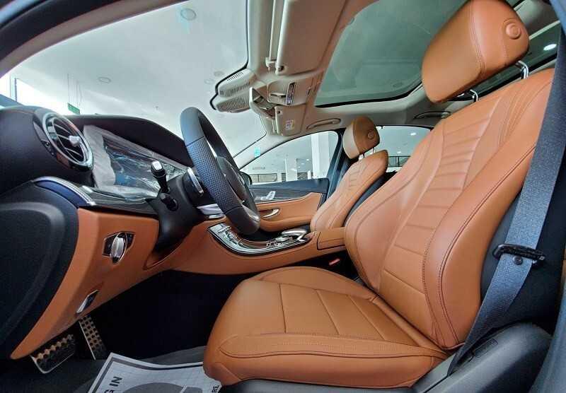 Nội thất Mercedes E 300 AMG 2019