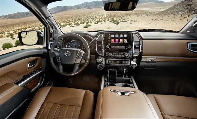 Nội thất Nissan Titan 2020