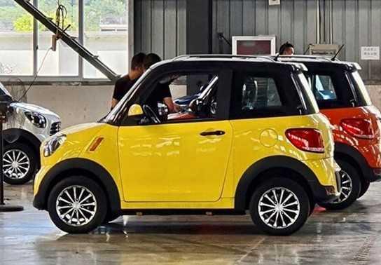 Cộng đồng mạng "phát sốt" vì mẫu ô tô điện siêu nhỏ giá chỉ 75 triệu VNĐ