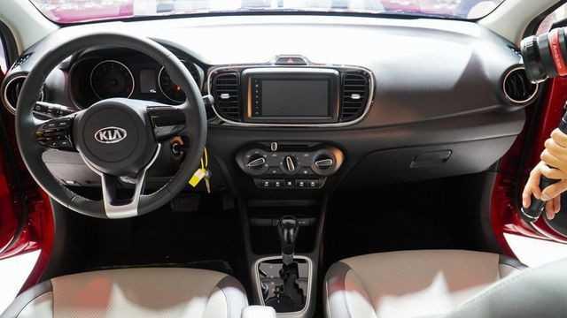 Đặt lên bàn cân: Honda City 2019 và KIA Soluto 2019