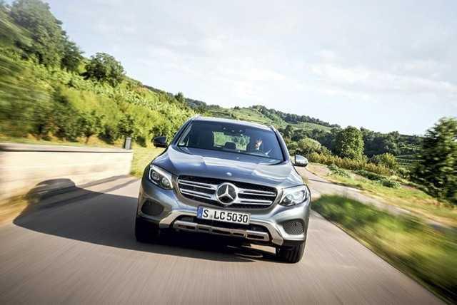Mercedes-Benz triệu hồi GLC và CLA do lỗi túi khí phía trước người lái không hoạt động