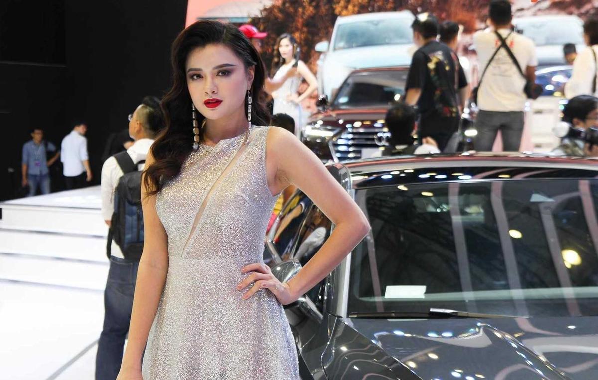 [VMS 2019] Nhìn ngắm những bóng hồng quyến rũ tại triển lãm ô tô Việt Nam
