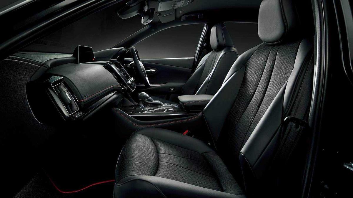 Toyota Crown Sport Style