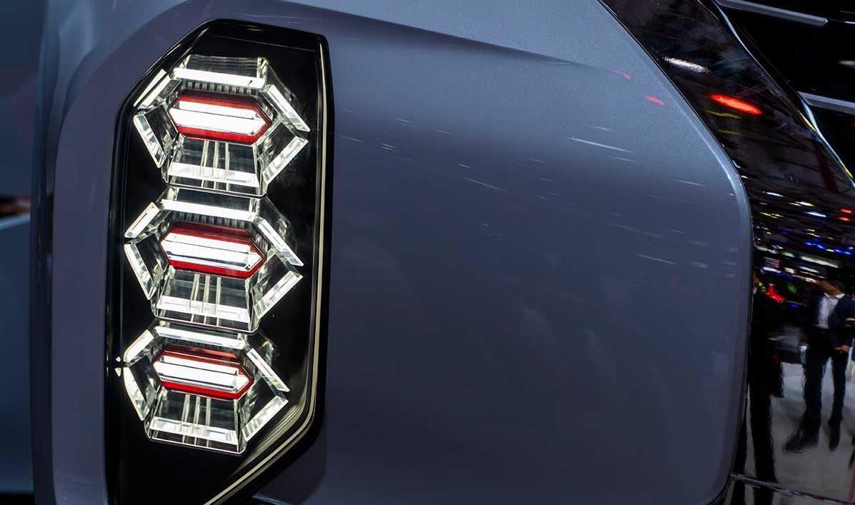 Mitsubishi GT-PHEV Concept