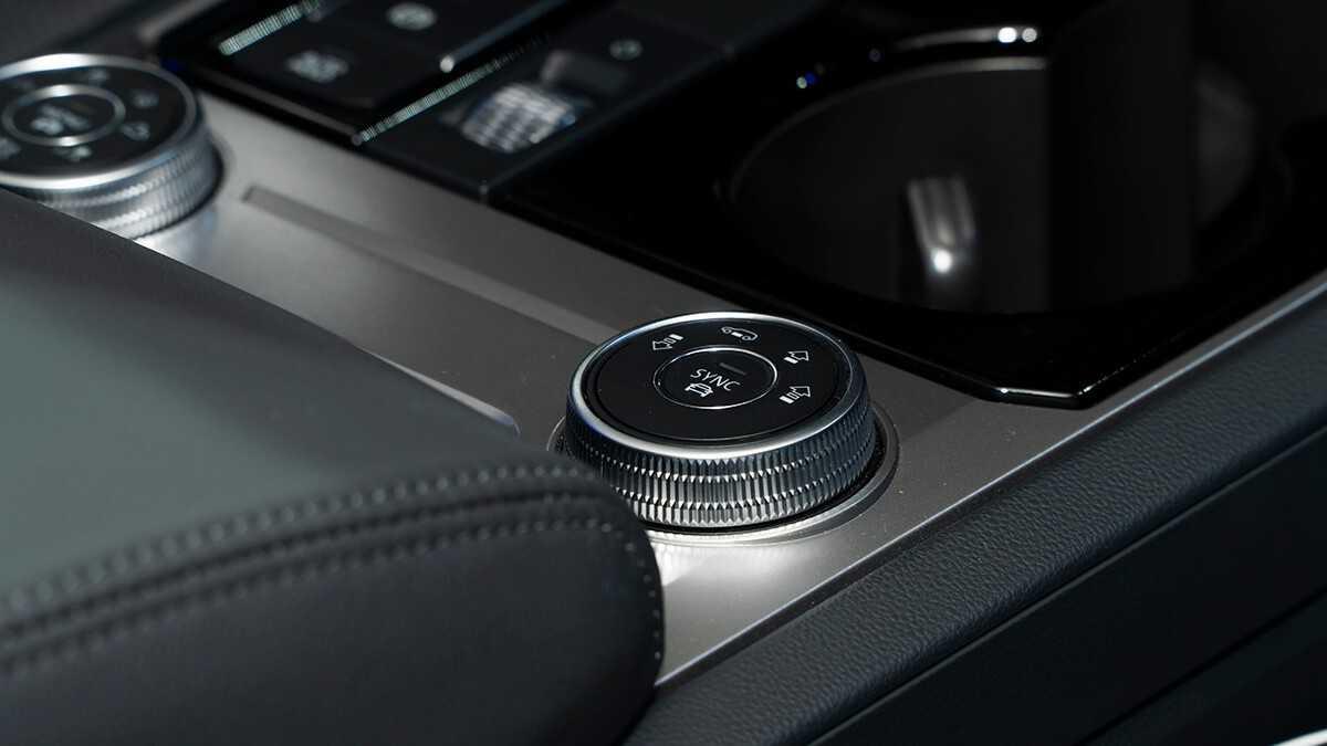 [VMS 2019] Volkswagen Touareg chốt giá từ 3,099 triệu đồng