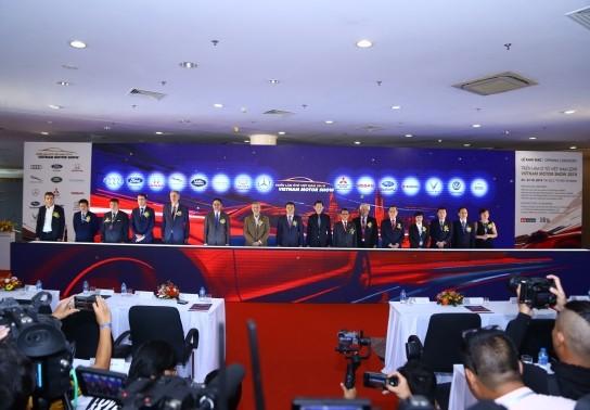 Triển lãm ô tô Việt Nam VMS 2019 đã chính thức khai mạc