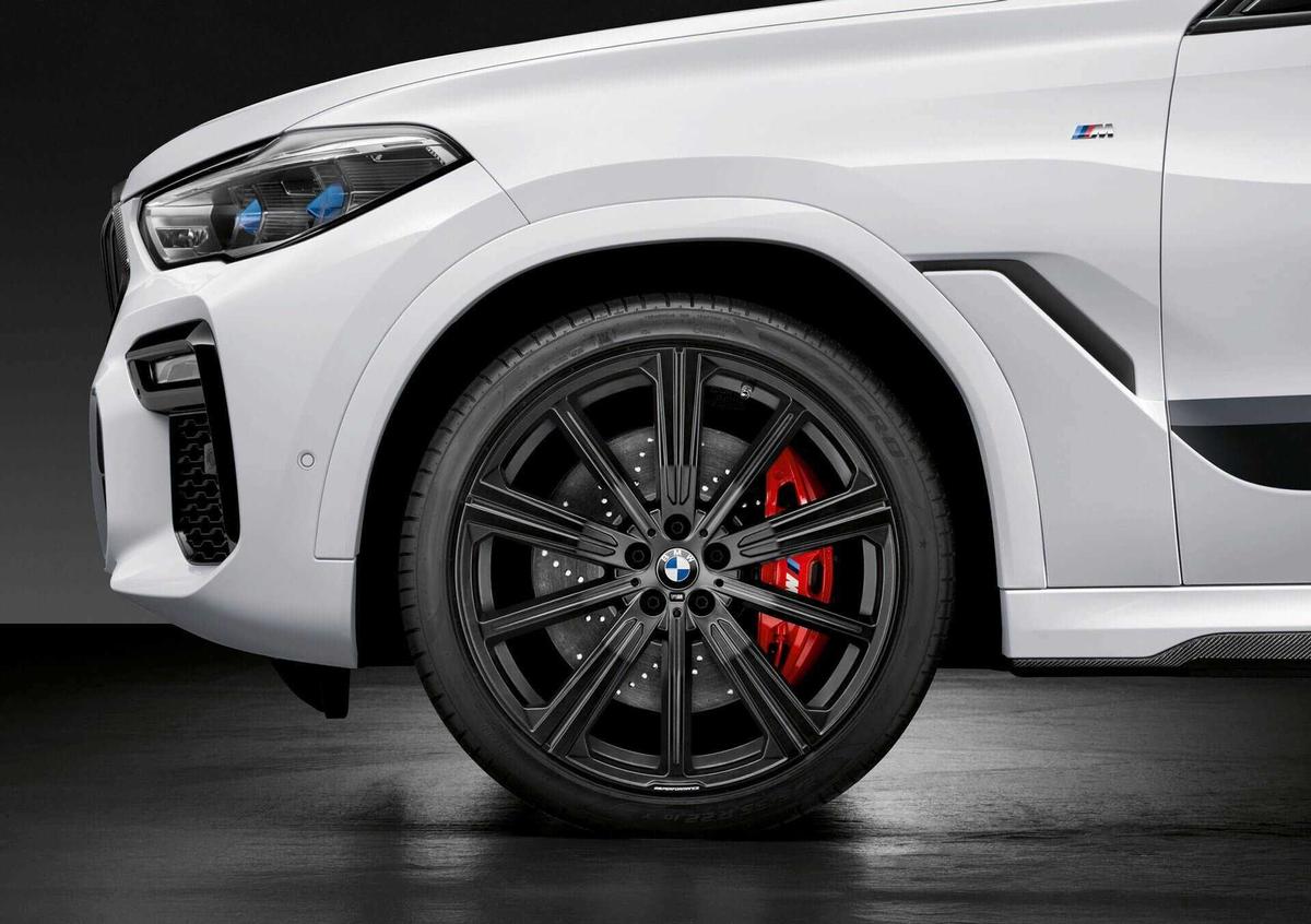 BMW trang bị gói phụ kiện M Performance cho bộ 3 dòng xe chủ chốt