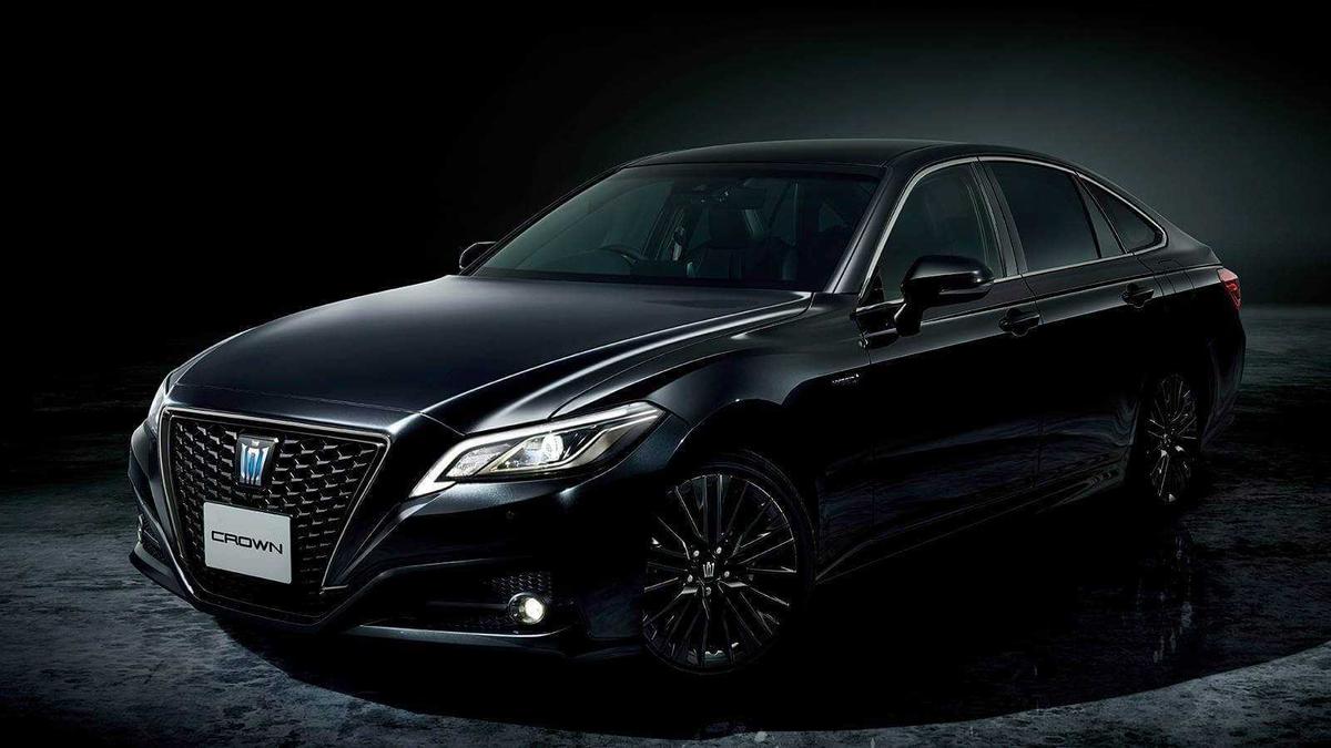 Toyota Crown Sport Style 
