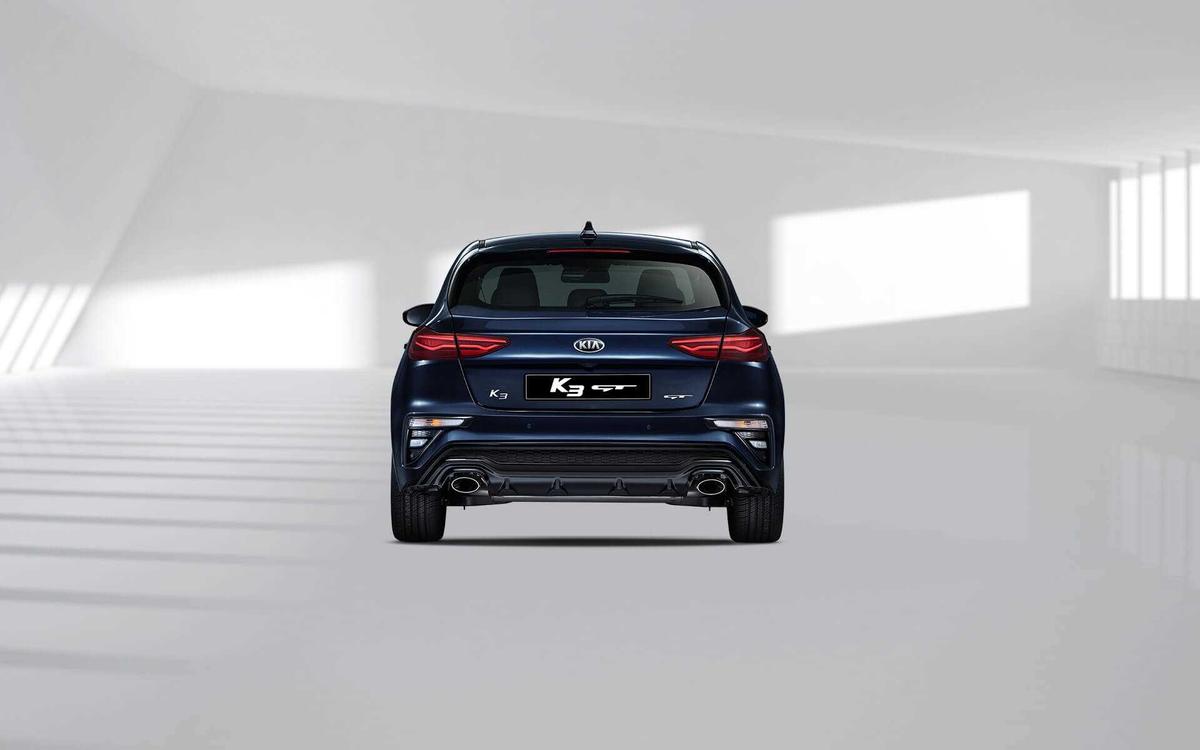 Lộ diện đối thủ của Honda Civic RS: Kia Cerato phiên bản GT giá từ 517 triệu