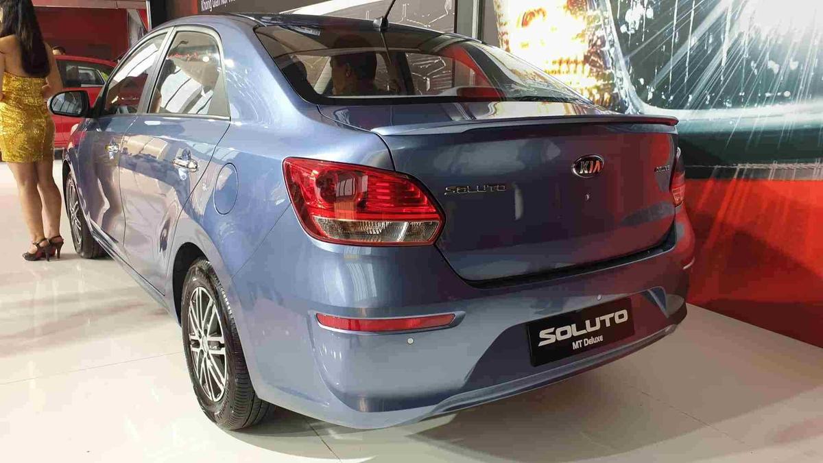 Ngoại thất phía sau xe KIA Soluto 2019