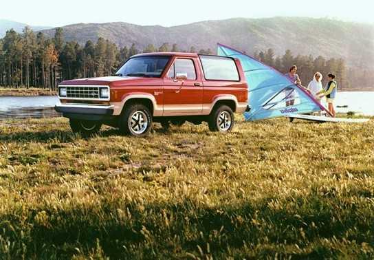 Sau 23 năm, Ford "hồi sinh" mẫu bán tải huyền thoại Bronco