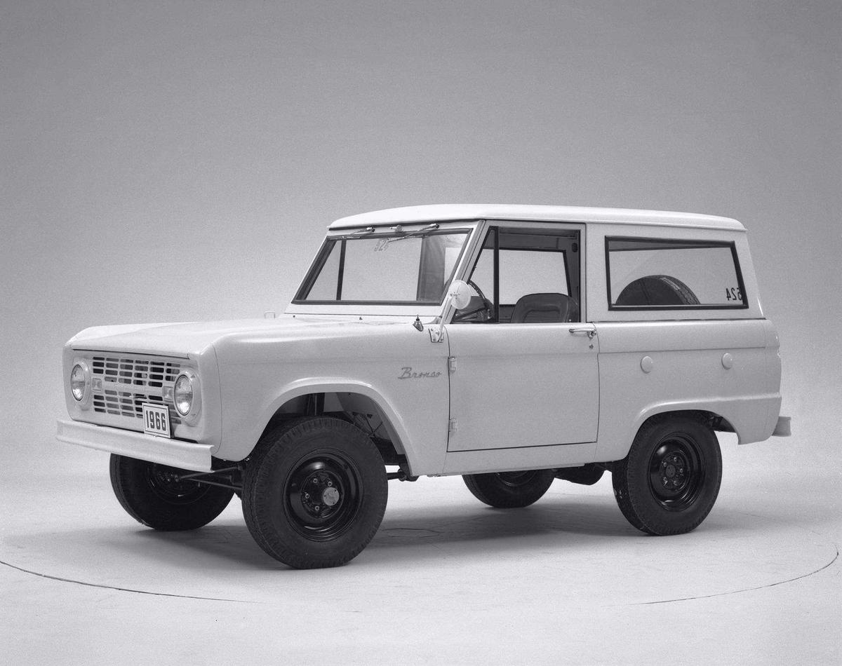 Ford Bronco thế hệ 1