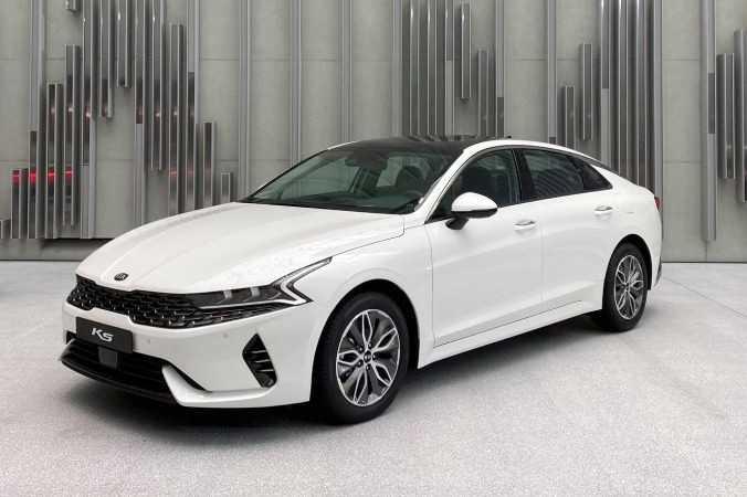Optima thế hệ mới giá từ 17.770 USD đến 30.900 USD tại Hàn Quốc