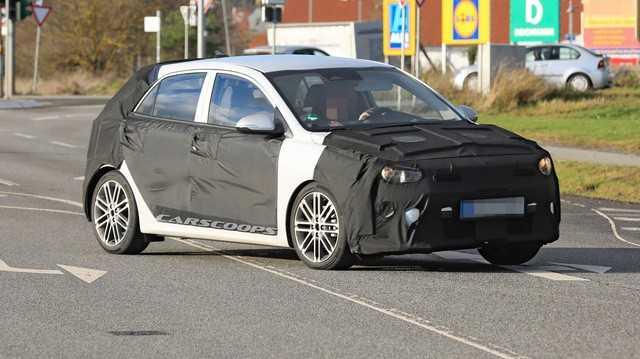 Kia Rio chuẩn bị phiên bản mới, nỗ lực đuổi theo Toyota Vios