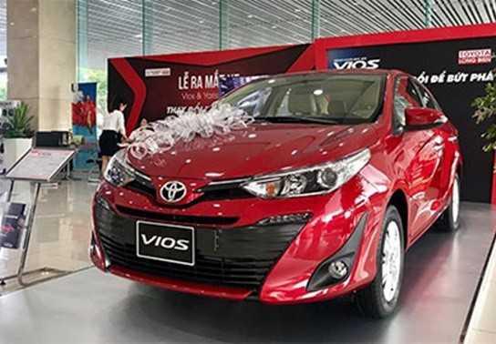 Toyota Vios tiếp tục giảm giá mạnh, quyết giành lại vị thế trong phân khúc