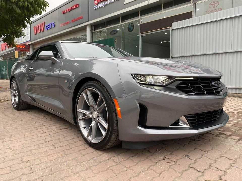 Chevrolet Camaro RS 2019 mui trần đầu tiên về Việt Nam