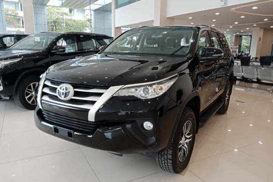Toyota Fortuner và Ford Everest rủ nhau giảm giá kịch sàn đến 100 triệu VNĐ