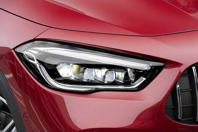 đèn xe GLA 35 4MATIC 2021 