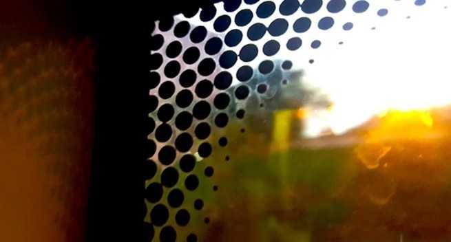 Chấm đen li ti trên kính lái - Frit