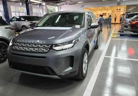 Cận cảnh SUV Offroad hạng sang - Land Rover Discovery 2020 đầu tiên tại Việt Nam