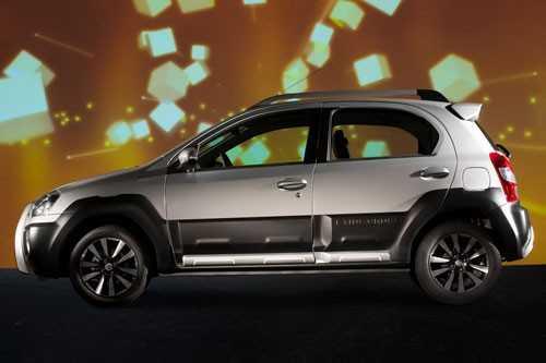 Toyota Etios Cross có ngoại hình bắt mắt.