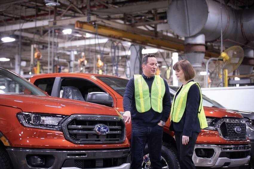 Ford và McDonald chế tạo linh kiện ô tô làm từ cà phê