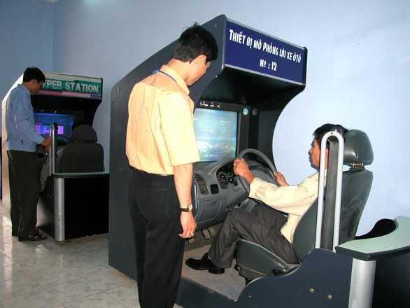 Học và sát hạch với thiết bị mô phỏng