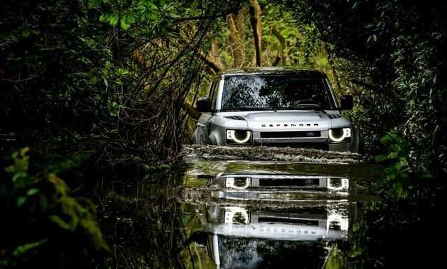 xe Ford Ranger lội nước