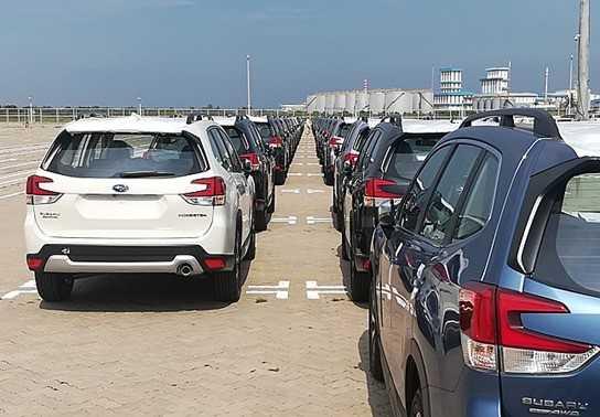 Thị trường ôtô ảm đạm, Việt Nam vẫn nhập khẩu ôtô nhiều gấp đôi năm ngoái