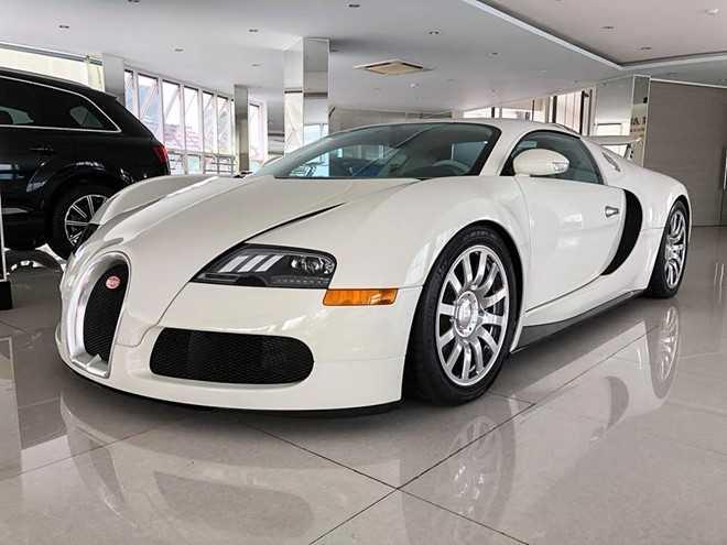 Bugatti Veyron là một trong những siêu xe được mệnh danh là “ông hoàng tốc độ”