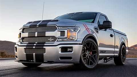 Theo đó, Shelby F-150 Super Snake Sport sẽ xuất hiện chính thức lần đầu tiên tại buổi đấu giá Barrett-Jackson Collector diễn ra tại Scottsdale, Arizona vào tháng 1 năm sau. Xe được phát triển trên nền tảng chiếc Ford F-150 phiên bản một hàng ghế; khác với phiên bản 2 hàng ghế Shelby F-150 Super Snake được ra mắt trước đây. Đáng chú ý, chỉ có 250 chiếc được sản xuất cho thị trường Bắc Mỹ, tuy nhiên các thị trường khác vẫn được cung cấp “với số lượng giới hạn”. Khác với phiên bản Shelby F-150, Shelby F-150 Super Snake Sport và Shelby F-150 Super Snake đều có chiều cao được hạ thấp bởi hệ thống treo mới, giúp giảm trọng tâm của xe khi vận hành ở tốc độ cao. Song song với đó, Shelby đã thiết kế bộ bodykit dành riêng cho phiên bản này, bao gồm cản trước kích thước lớn được hạ thấp và ốp cản khí động học. Lưới tản nhiệt của Shelby F-150 Super Snake Sport thiết kế khá tương đồng với người đàn anh Shelby F-150 Super Snake, được chia làm 2 tầng, mạ chrome và đính kèm với logo “SHELBY F-150 755HP”. Logo Shelby cũng xuất hiện tại nhiều vị trí như ven gió 2 bên hông xe, bộ tem Shelby ở hông và thùng xe. Đặc biệt, logo Shelby kích thước lớn được làm nổi nằm ở cửa thùng xe. Shelby F-150 Super Snake Sport có 8 màu sơn ngoại thất, bao gồm Đen, Xám xi măng, Trắng Oxford, Xanh Velocity, Xám Magnetic, Đỏ Rapid, Bạc và Đỏ Race. Các màu sắc khác nhau cũng sẽ có bộ decal thể thao với màu tương thích. Chiếc siêu bán tải được nâng cấp với bộ mâm hợp kim nhôm 6 chấu kép do Carroll Shelby Wheel Co thiết kế, có kích thước lên đến 22 inch. Đi với đó là bộ lốp hiệu suất cao NT420 của Nitto với kích thước 305/40/22. Nội thất xe cũng có sự thay đổi lớn. Xe sử dụng da thật phối hợp song song với da lộn Suedezkin cao cấp với logo “Super Snake Sport” kích thước lớn ở tựa lưng. Ngoài ra, các chi tiết bên trong được ốp chất liệu giả vân carbon, bảng đồng hồ taplo thiết kế bởi Shelby, ốp bàn đạp ga thắng cũng như cửa sổ tối màu cách nhiệt. Quan trọng nhất là những nâng cấp về mặt vận hành của xe. Shelby F-150 Super Snake Sport có 2 phiên bản đều sử dụng khối động cơ Coyote V8 của Ford, một phiên bản hút khí tự nhiên vẫn giữ nguyên hiệu suất tiêu chuẩn công suất 401 mã lực. Phiên bản còn lại sử dụng khối động cơ supercharged được tinh chỉnh lại, sản sinh công suất tối đa 781 mã lực. Shelby cho biết khả năng tăng tốc từ 0 lên 100 km/h của phiên bản này chỉ mất 3,45 giây và từ 0 lên 160 km/h trong 8,3 giây. Hệ thống treo mới cũng chính do Shelby phát triển, bao gồm cánh tay đòn và thanh cân bằng cầu sau có thể điều chỉnh được. Xe cũng được nâng cấp hệ thống ống xả do Borla cung cấp, được bố trí nằm 2 bên thân xe. Hệ thống phanh trên Shelby F-150 Super Snake Sport do Baer thiết kế nên, bao gồm kẹp phanh 6 piston được sơn đỏ ở cầu trước, đĩa phanh được thiết kế các đường vạch giúp tản nhiệt cũng như loại bỏ những tạp chất không cần thiết thay vì được đục lỗ. Về giá bán, Shelby F-150 Super Snake Sport phiên bản 401 mã lực có giá khởi điểm từ 86.085 USD (1,99 tỷ đồng), trong khi đó phiên bản 781 mã lực có giá bán lên đến 93.385 USD (hơn 2,16 tỷ đồng). 