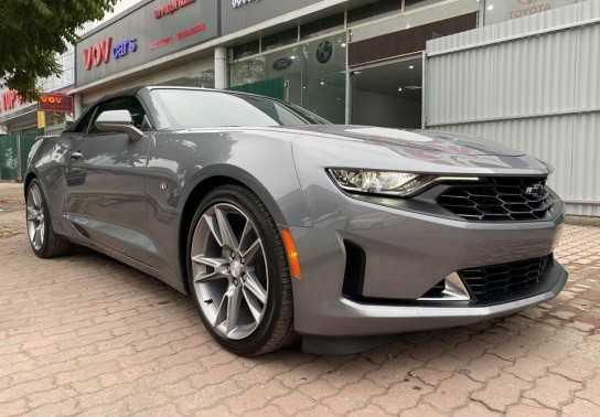 Chevrolet Camaro RS mui trần 2019 đầu tiên về Việt Nam