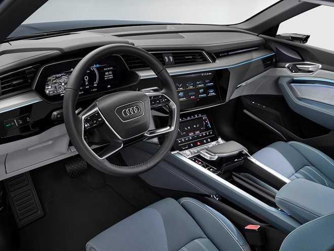 Nội thất xe Audi E-tron Sportback 2020 chạy bằng điện