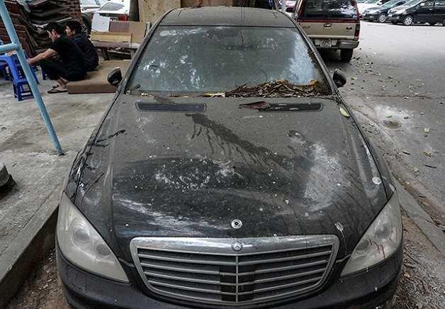 Mercedes Benz S63 AMG bỏ hoang ở Hà Nội