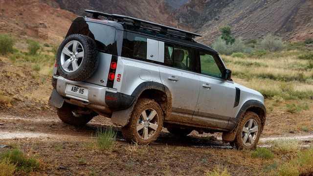 Land Rover phát triển siêu sang Defender đấu Maybach GLS