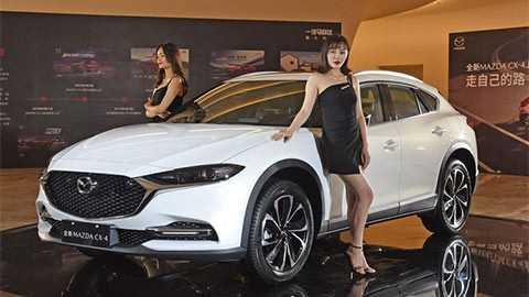 phần đầu xe Mazda CX-4